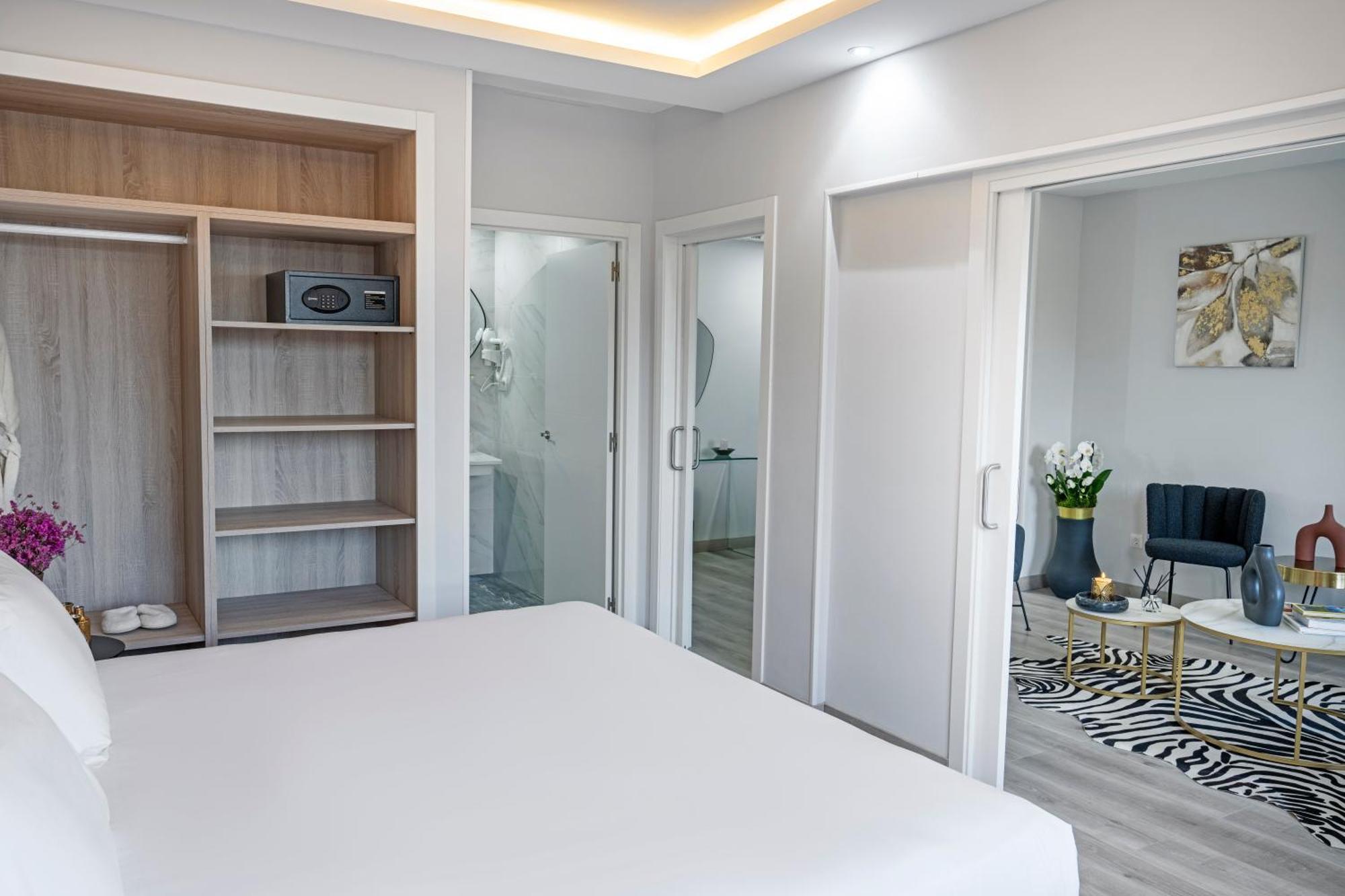 1 King Bed Suite